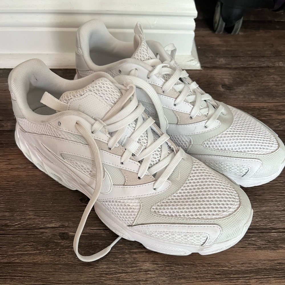 Nike women’s Zoom Air Fire